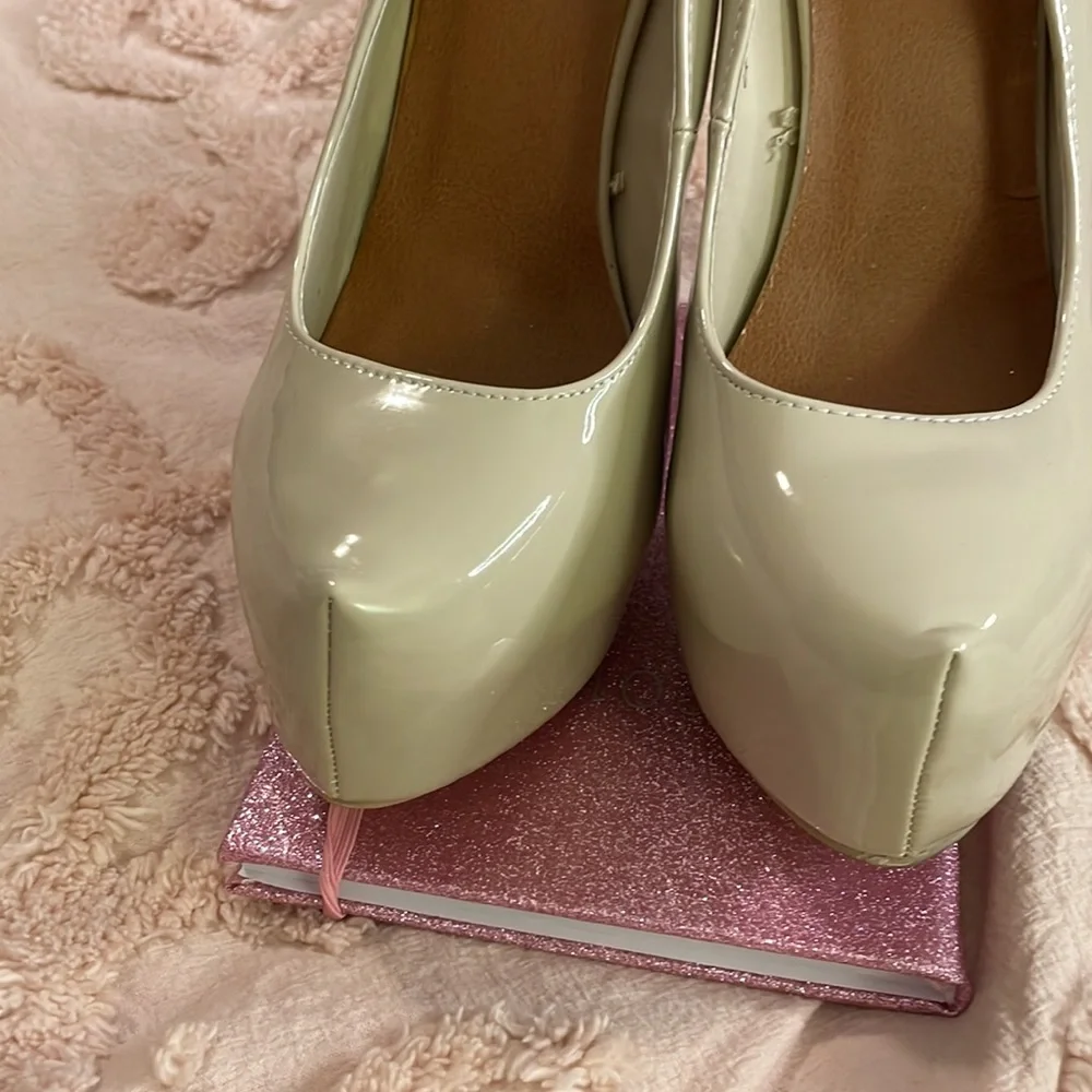 Sexy Beige heels - Picture 6 of 9